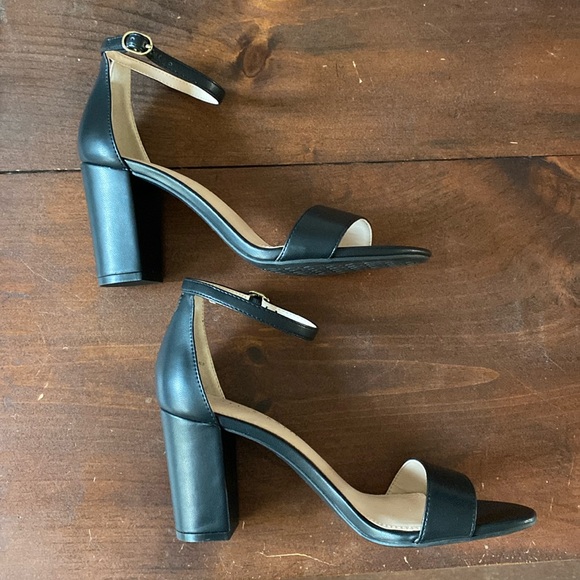NWB Kelly & Katie Hailee Heels, 7.5 - Picture 5 of 14